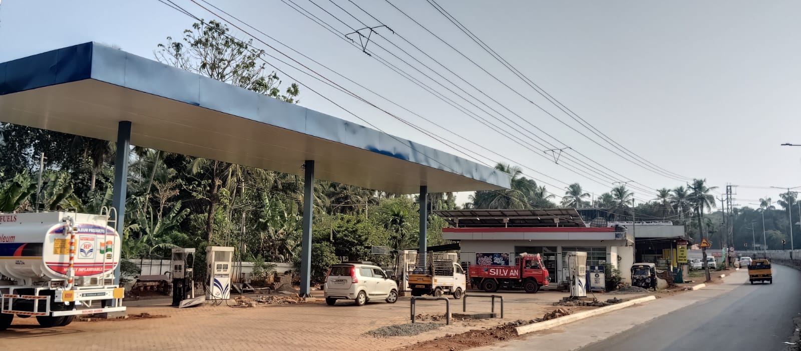 Hindustan Petroleum Corporation Limited - Idimuzhikkal, Malappuram