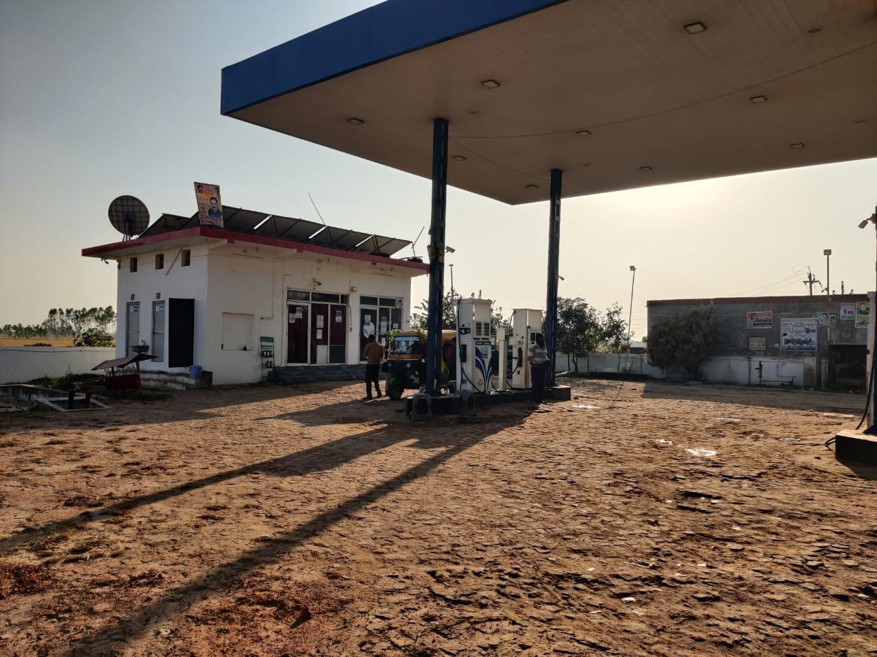 Hindustan Petroleum Corporation Limited - Paisiya Urf Konghusari, Maharajganj