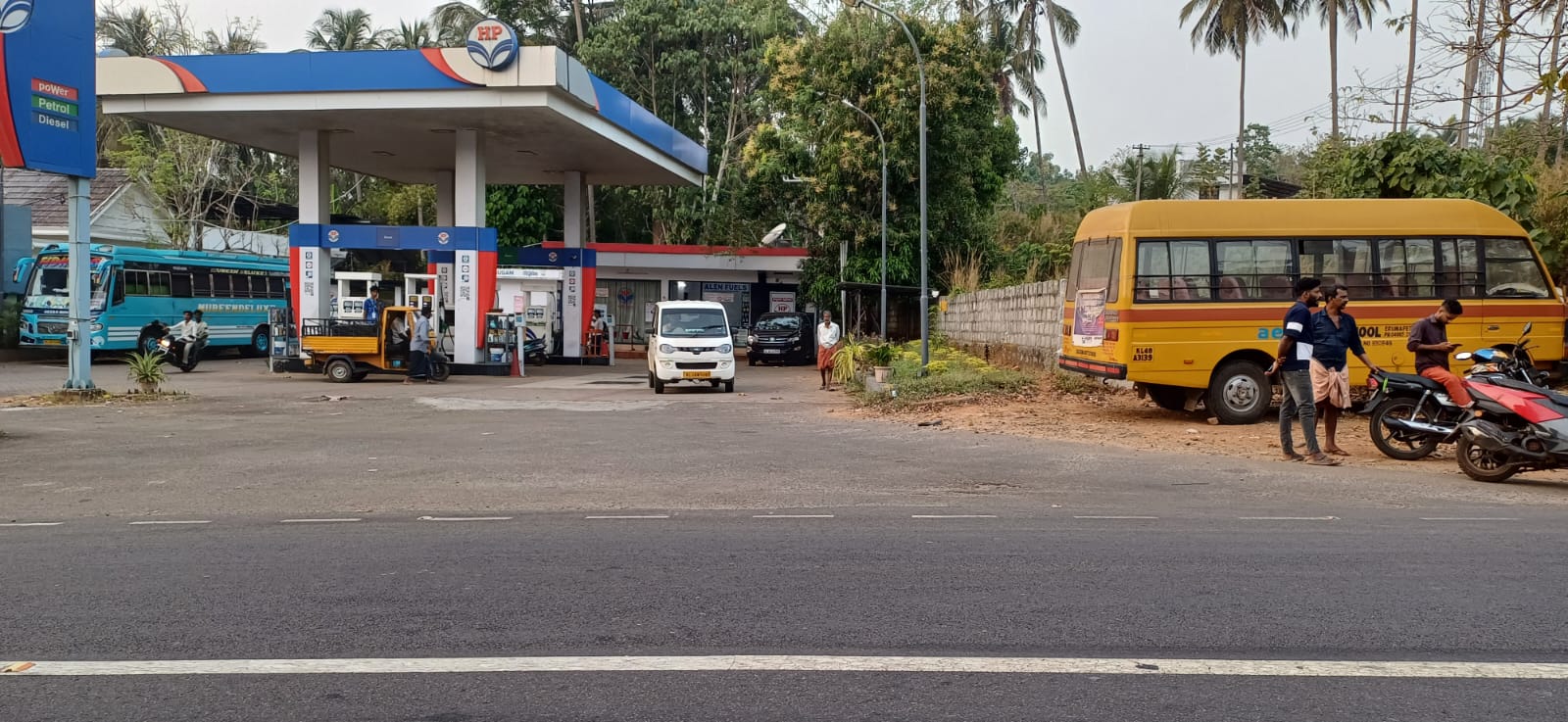 Hindustan Petroleum Corporation Limited - Kundannoor, Thrissur