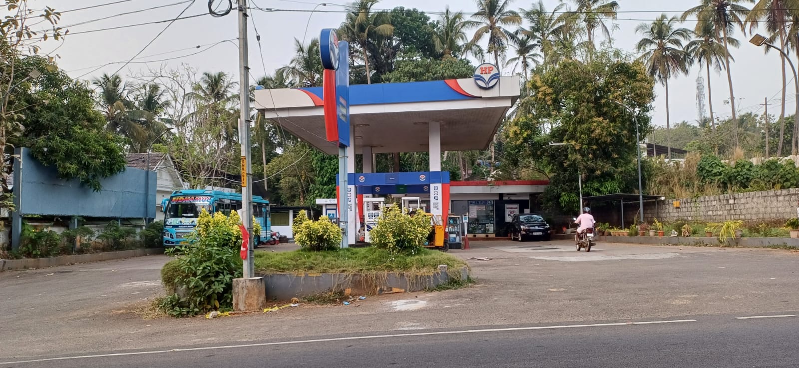Hindustan Petroleum Corporation Limited - Kundannoor, Thrissur