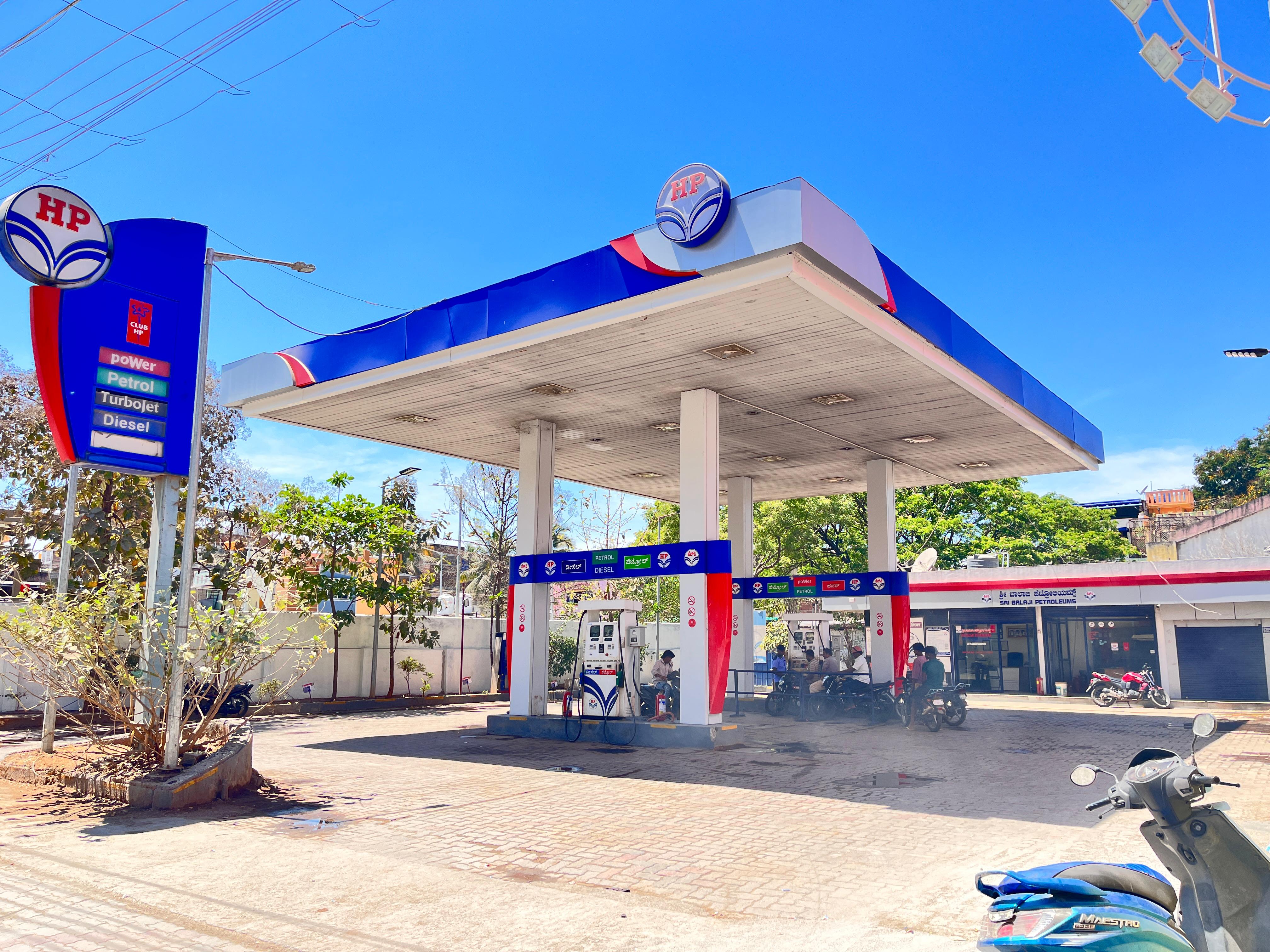 Hindustan Petroleum Corporation Limited - Bamboo Bazar, Davanagere