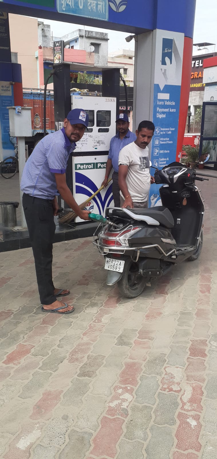 Hindustan Petroleum Corporation Limited - Kamalnath Nagar, West Champaran