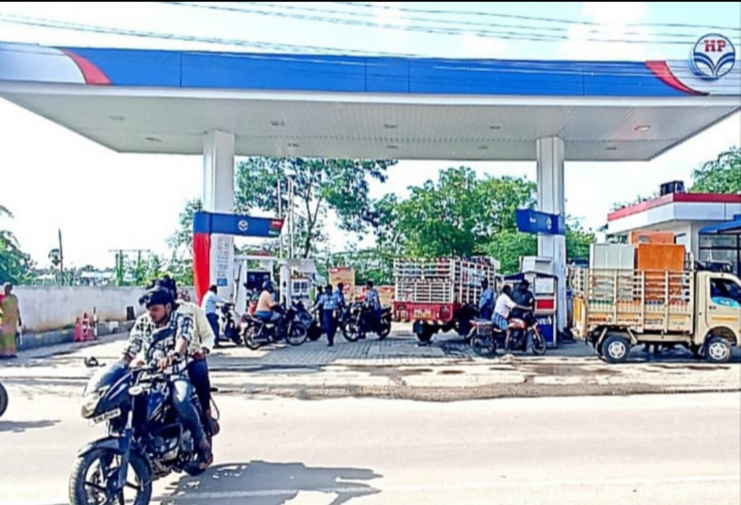 Hindustan Petroleum Corporation Limited - Kovilpatti Main Road, Kovilpatti