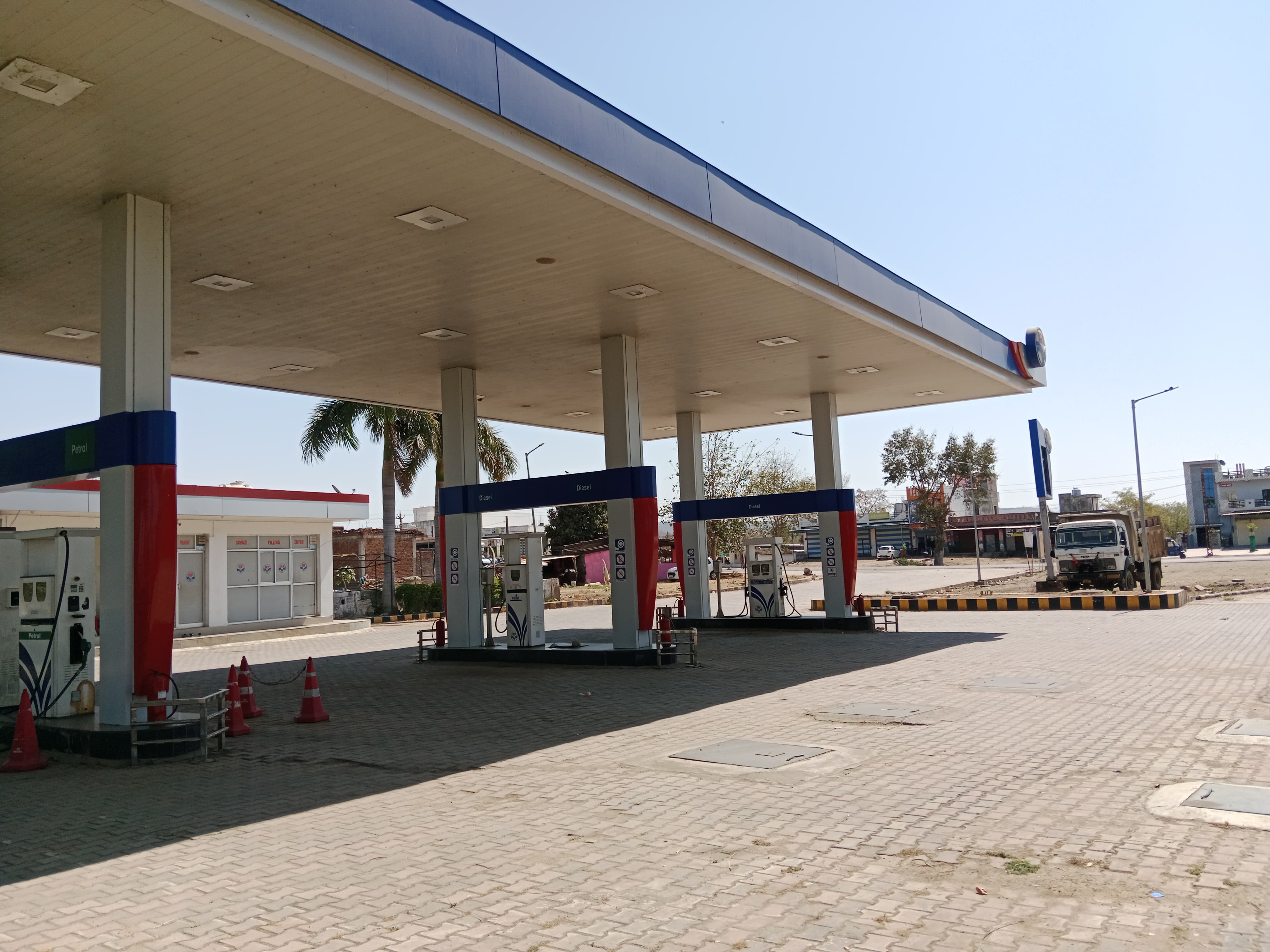 Hindustan Petroleum Corporation Limited - Peepal Khoont, Pratapgarh