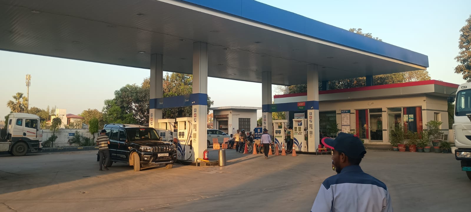 Hindustan Petroleum Corporation Limited - Banthra Sikander Pur, Lucknow