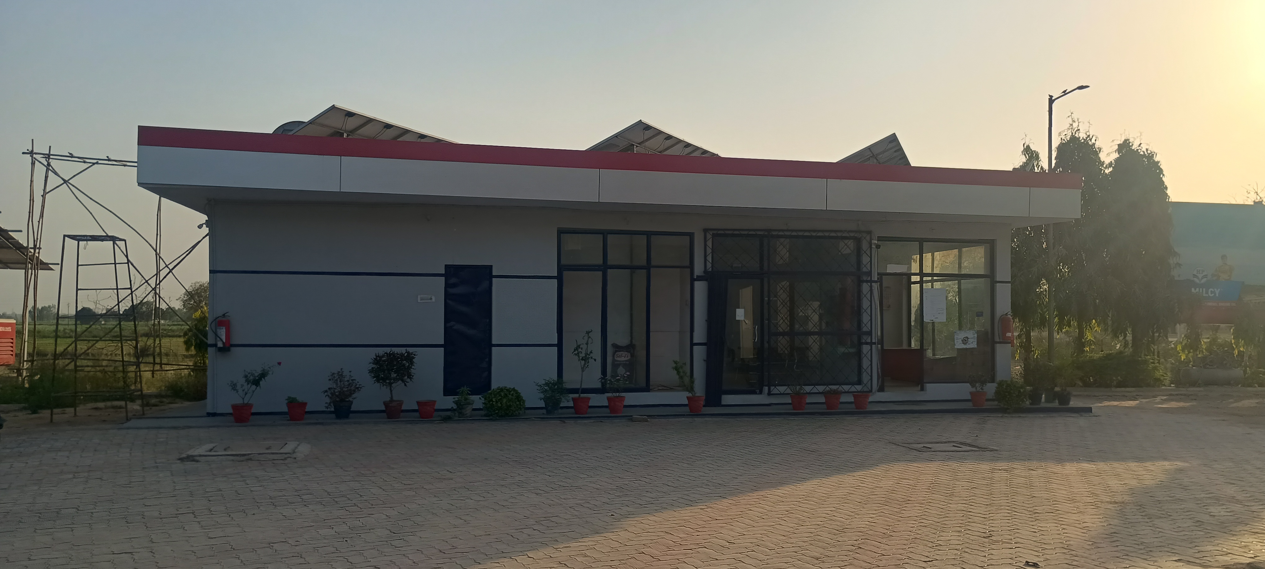 Hindustan Petroleum Corporation Limited - Nanamau, Kanpur Nagar