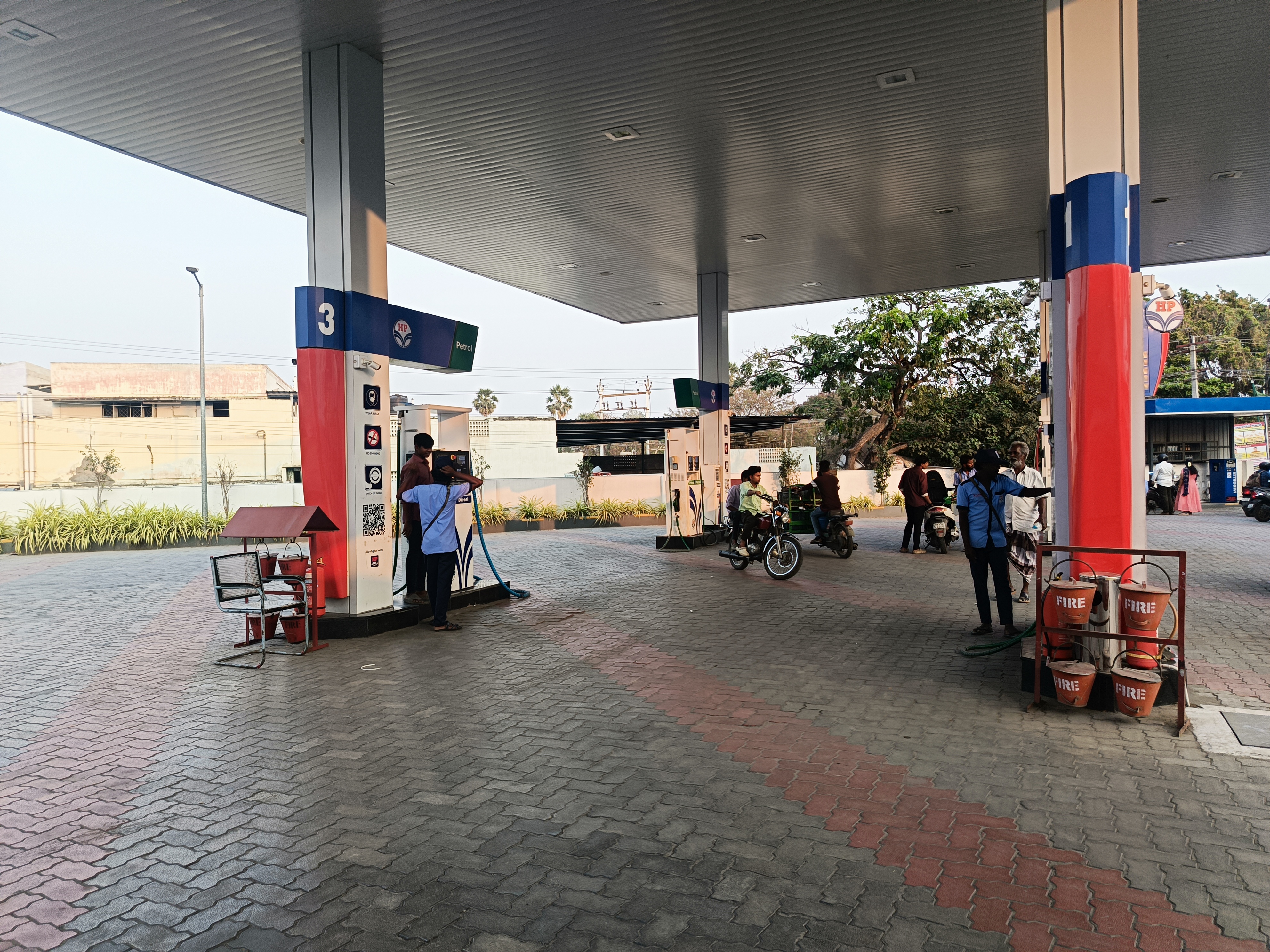 Hindustan Petroleum Corporation Limited - Kombai Thottam, Tiruppur