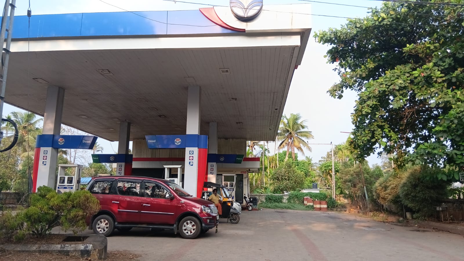 Hindustan Petroleum Corporation Limited - Eriyad, Thrissur