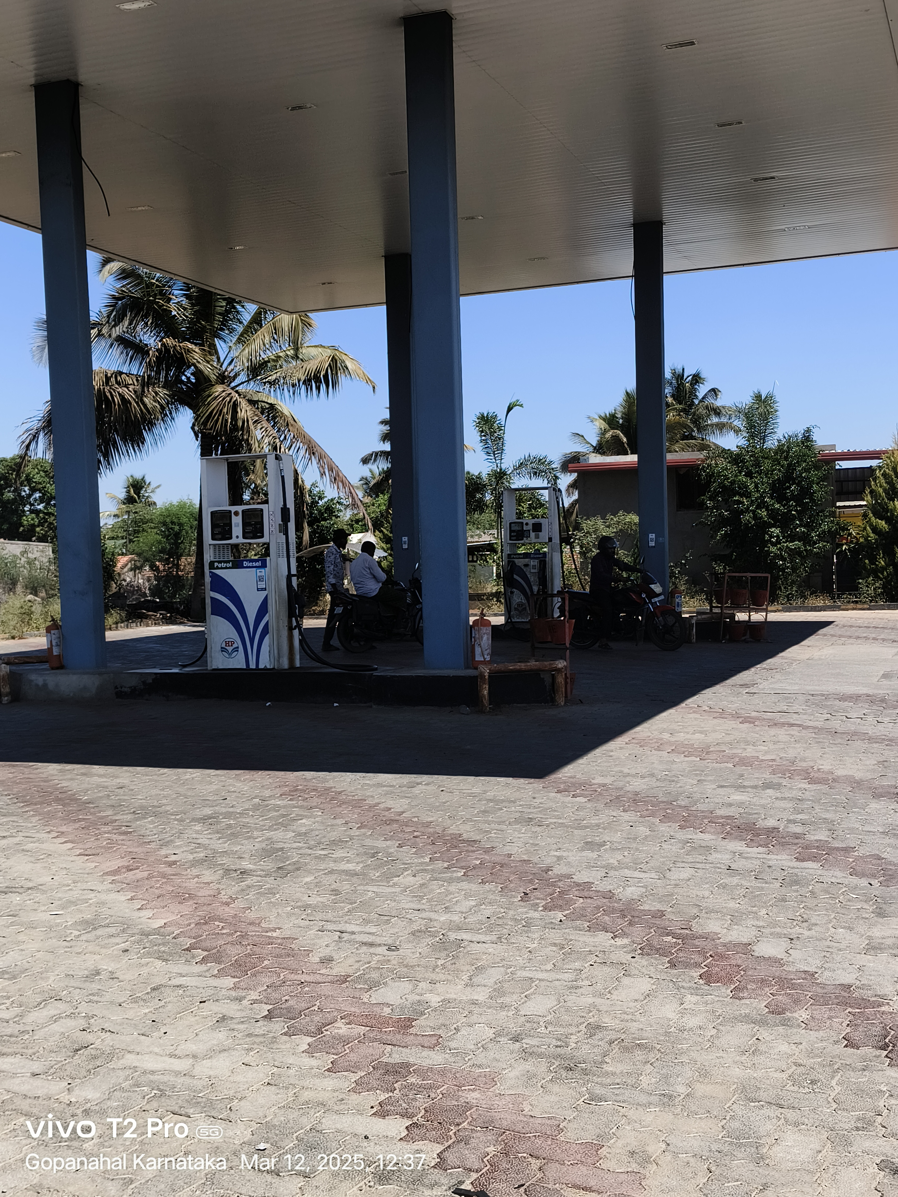 Hindustan Petroleum Corporation Limited - Chikkatogaleri, Davanagere