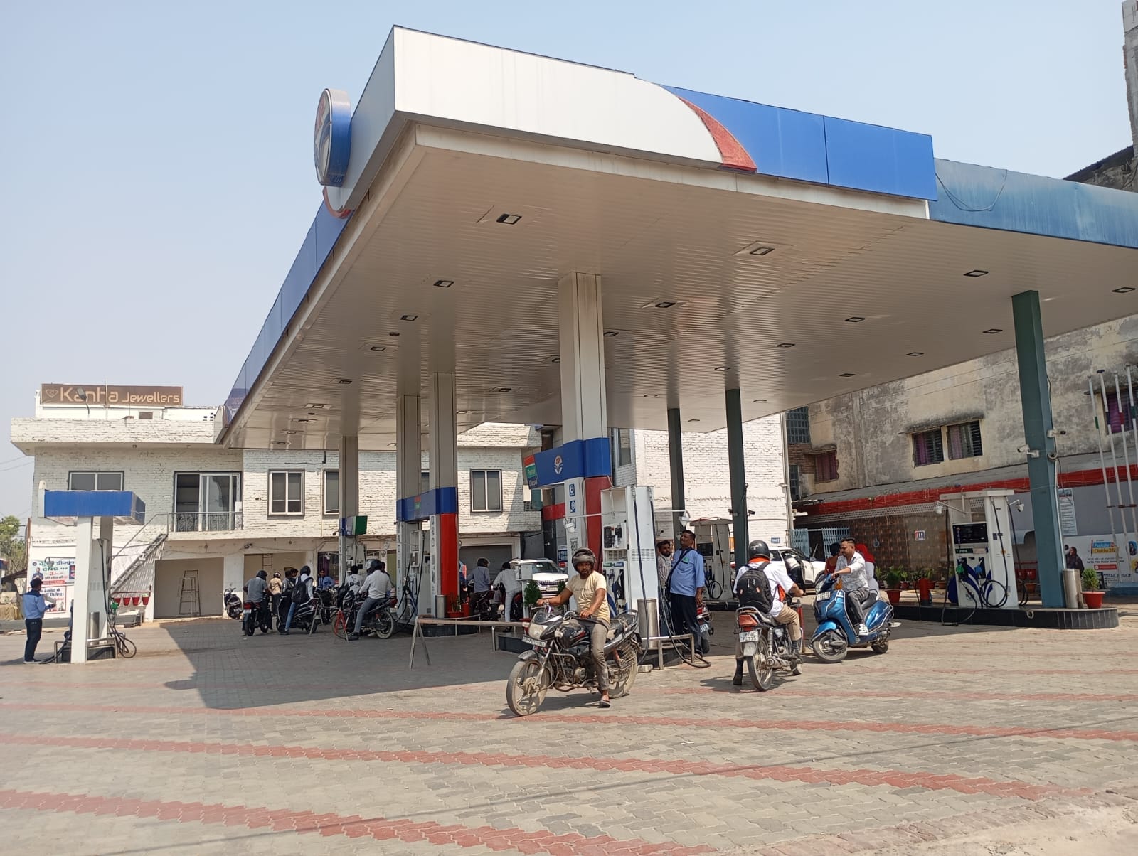 Hindustan Petroleum Corporation Limited - Shyam Nagar, Kanpur Nagar