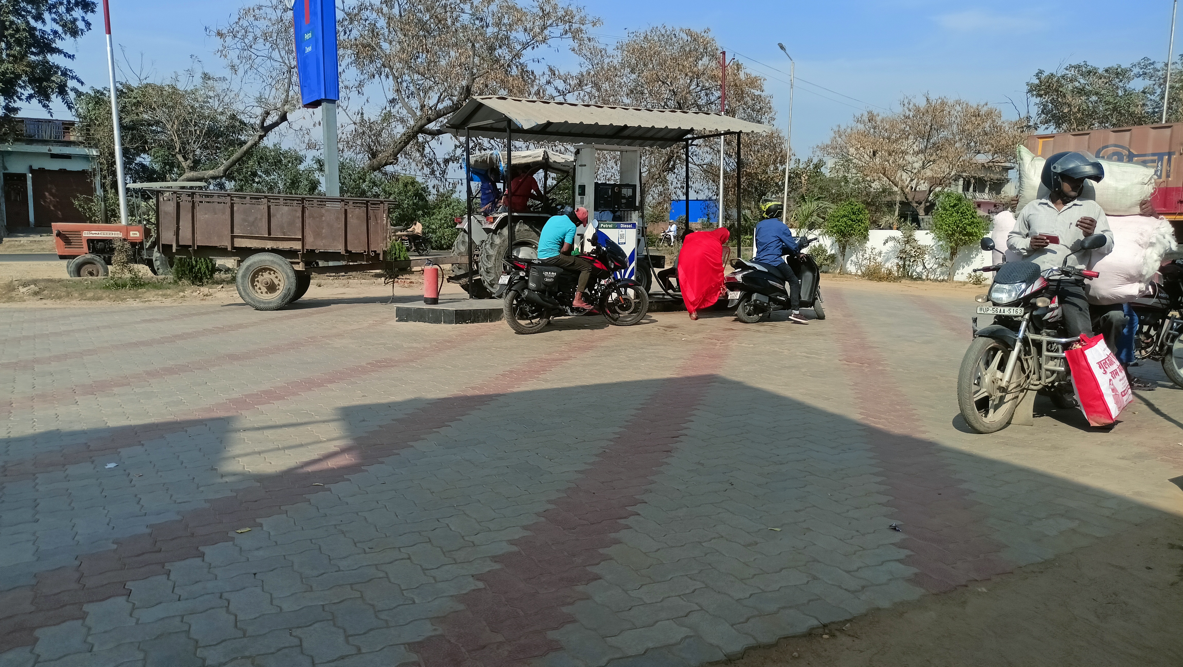 Hindustan Petroleum Corporation Limited - Pokharbhinda, Maharajganj