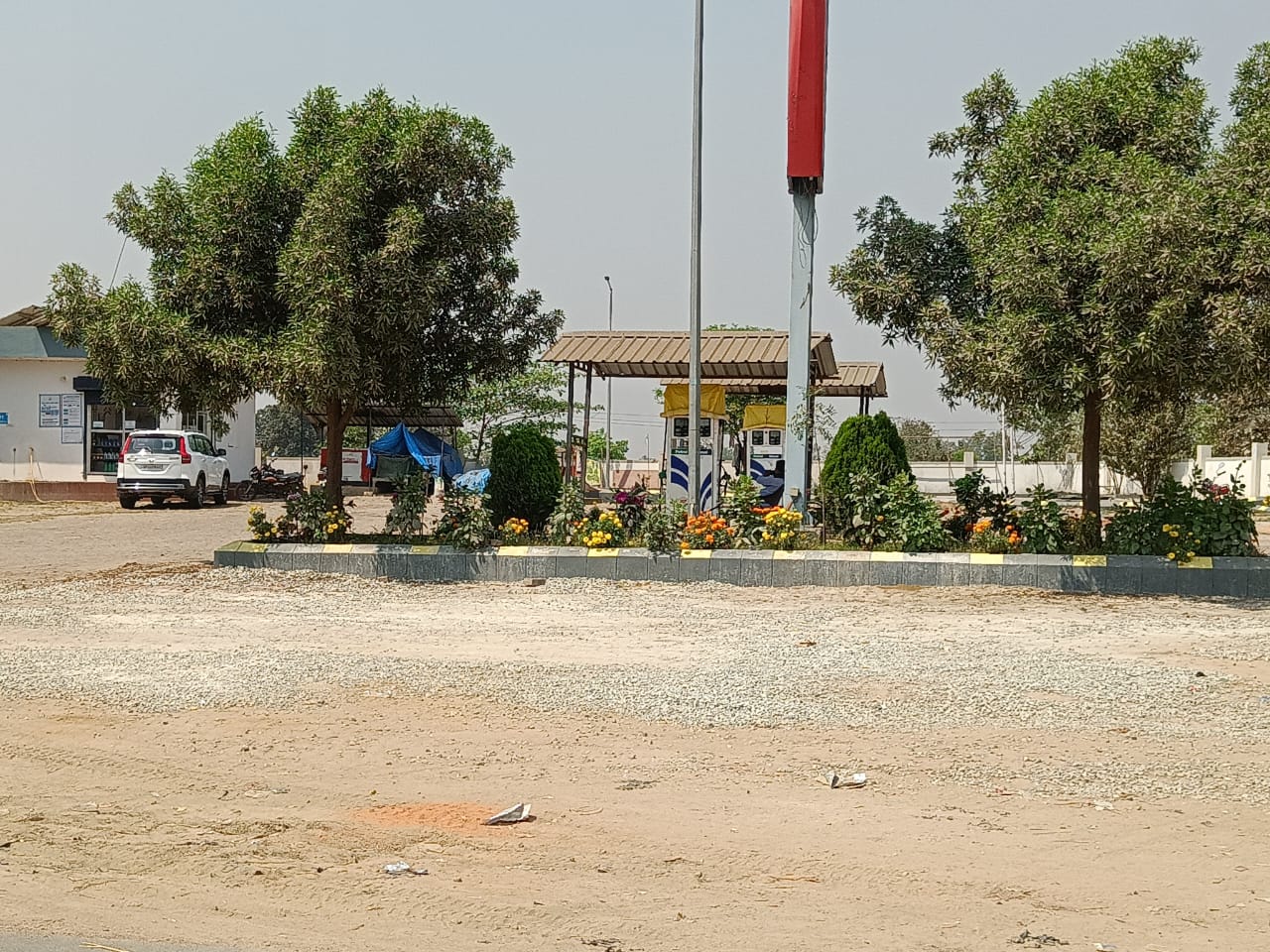 Hindustan Petroleum Corporation Limited - Chaupariya, Maharajganj