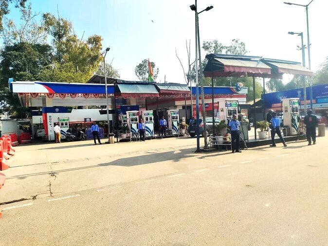 Hindustan Petroleum Corporation Limited - MG Road, New Delhi