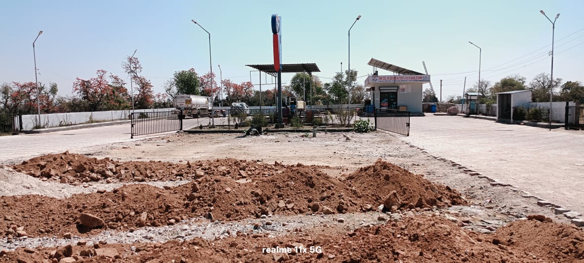 Hindustan Petroleum Corporation Limited - Majna Khas, Tikamgarh