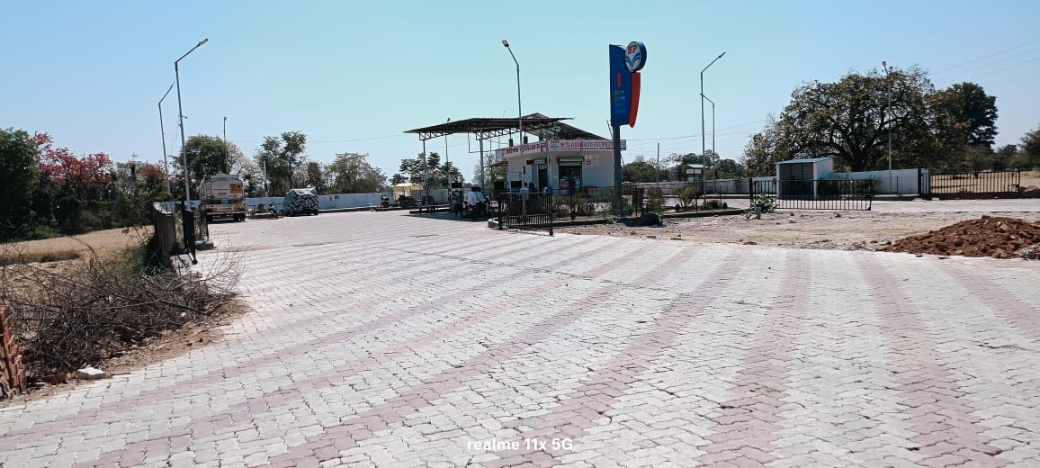 Hindustan Petroleum Corporation Limited - Majna Khas, Tikamgarh