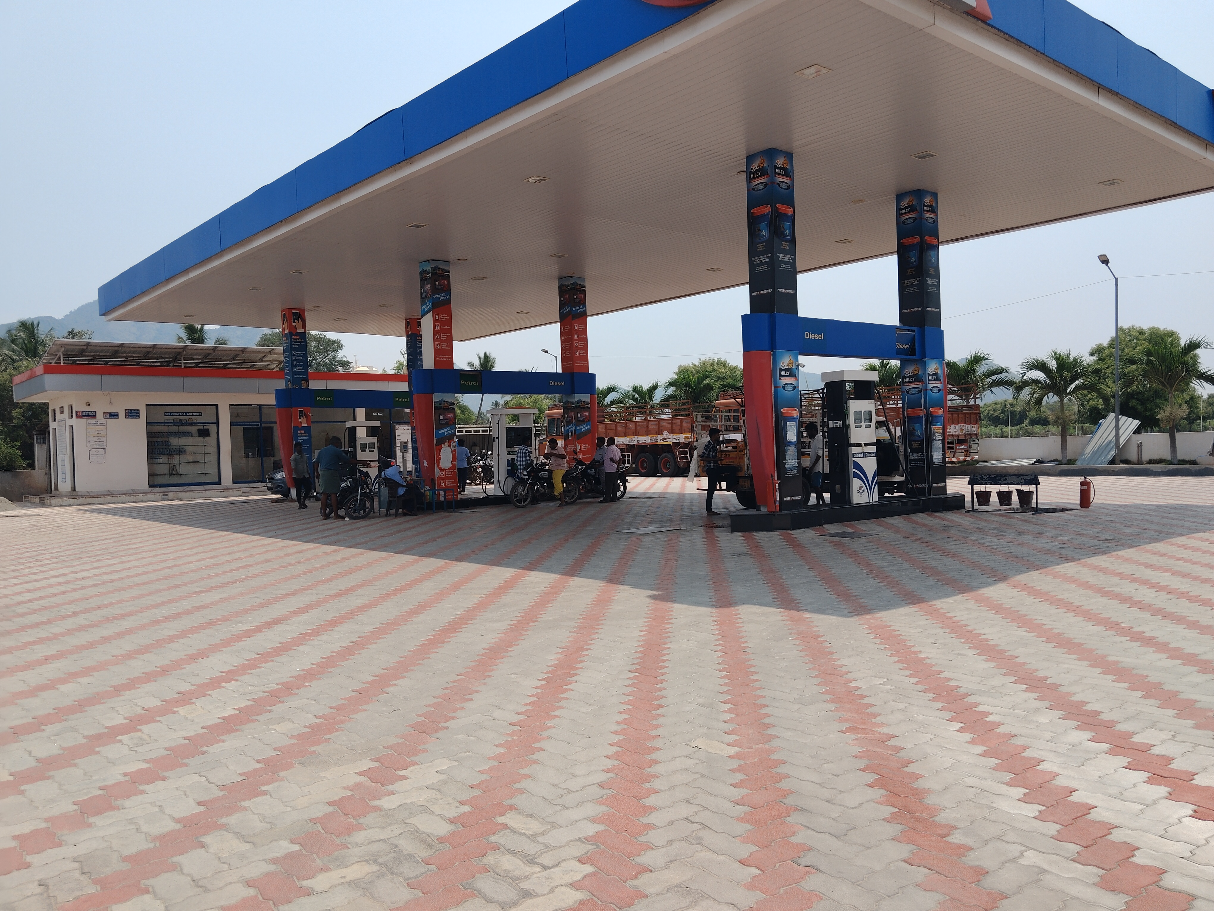 Hindustan Petroleum Corporation Limited - Lakkayankottai, Dindigul