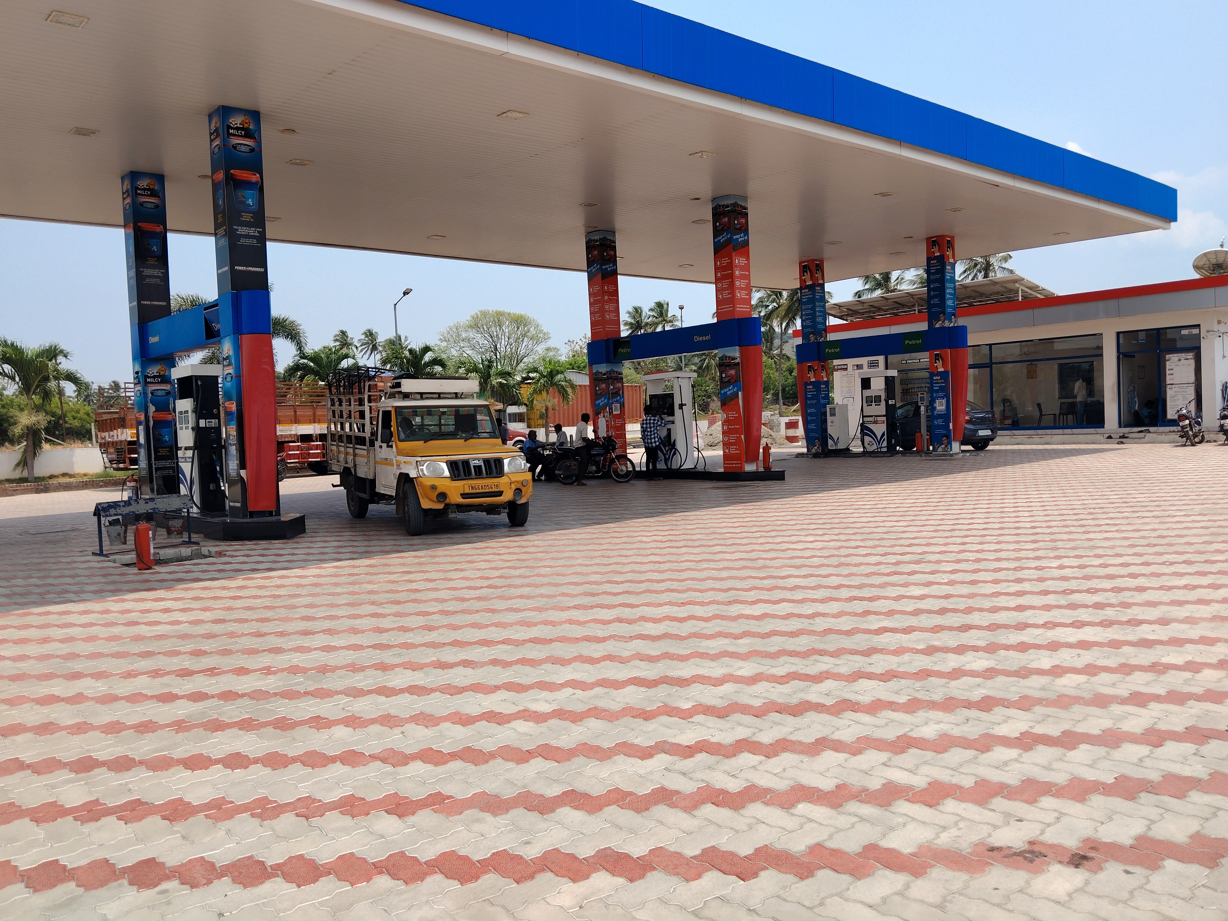 Hindustan Petroleum Corporation Limited - Lakkayankottai, Dindigul