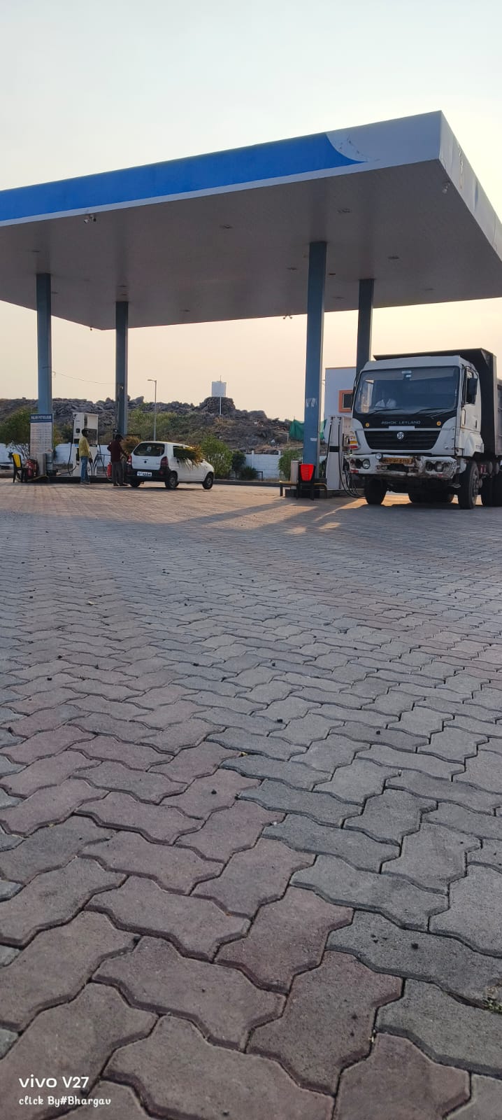 Hindustan Petroleum Corporation Limited - Gadadhe Akhada, Ahmednagar