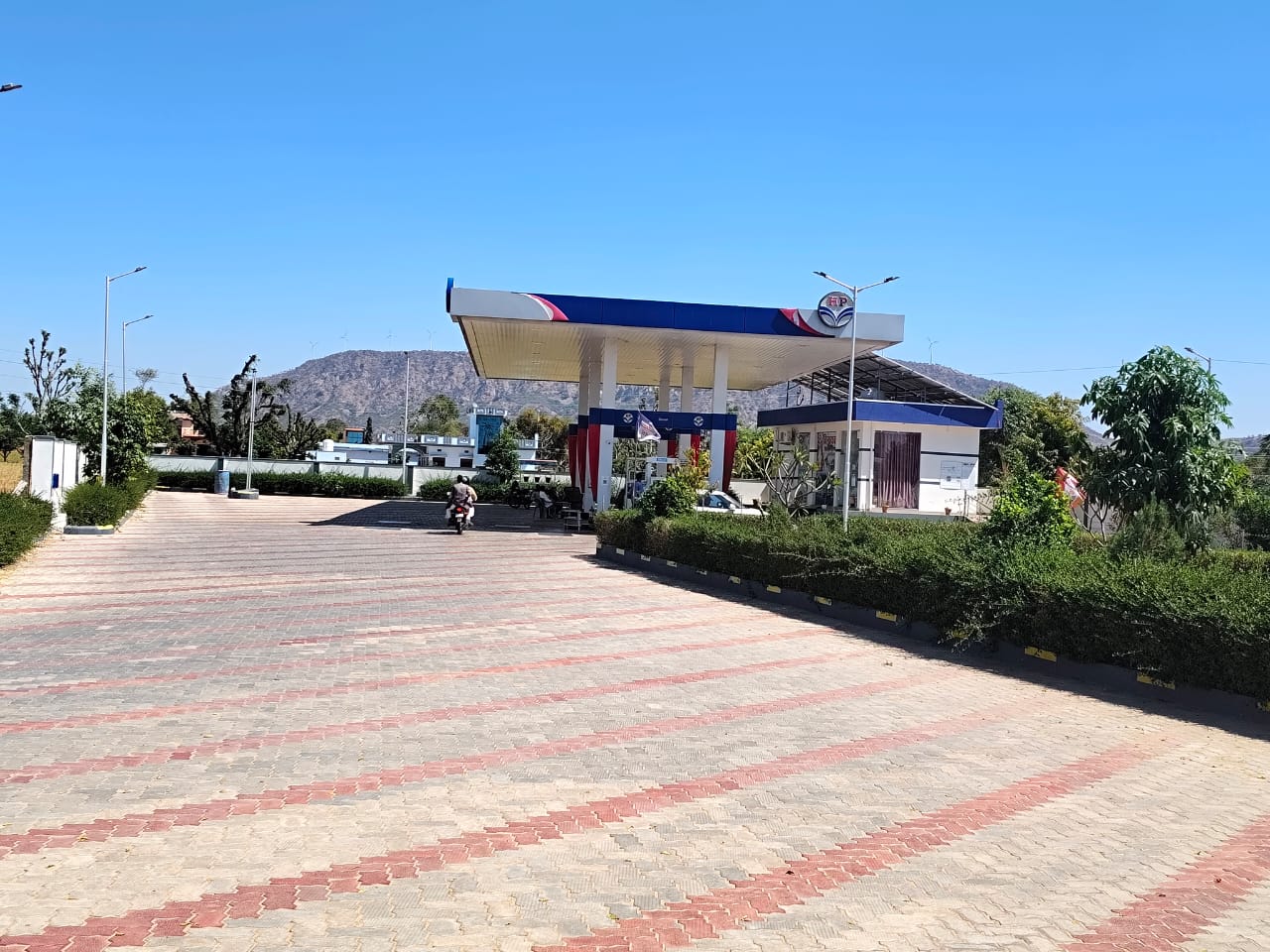 Hindustan Petroleum Corporation Limited - Kadma Ka Baas, Sikar