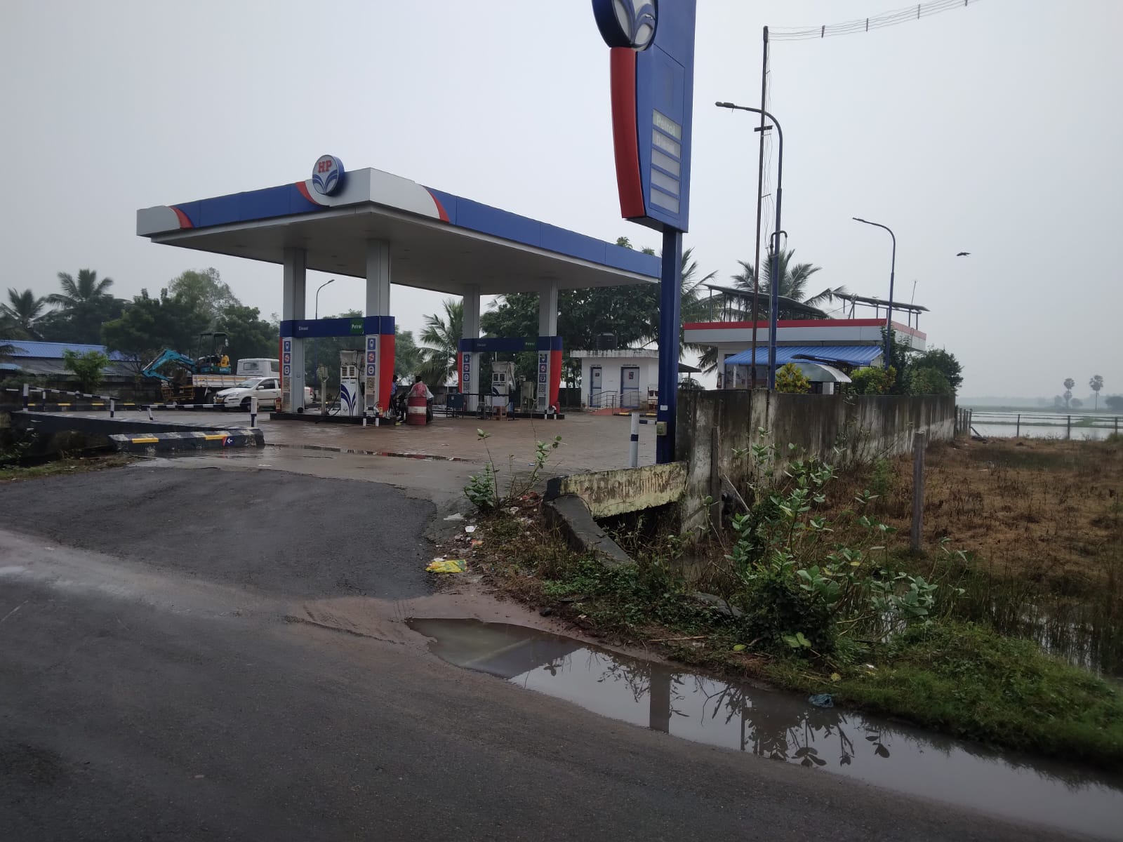 Hindustan Petroleum Corporation Limited - Perugavazhlandan, Thiruvarur