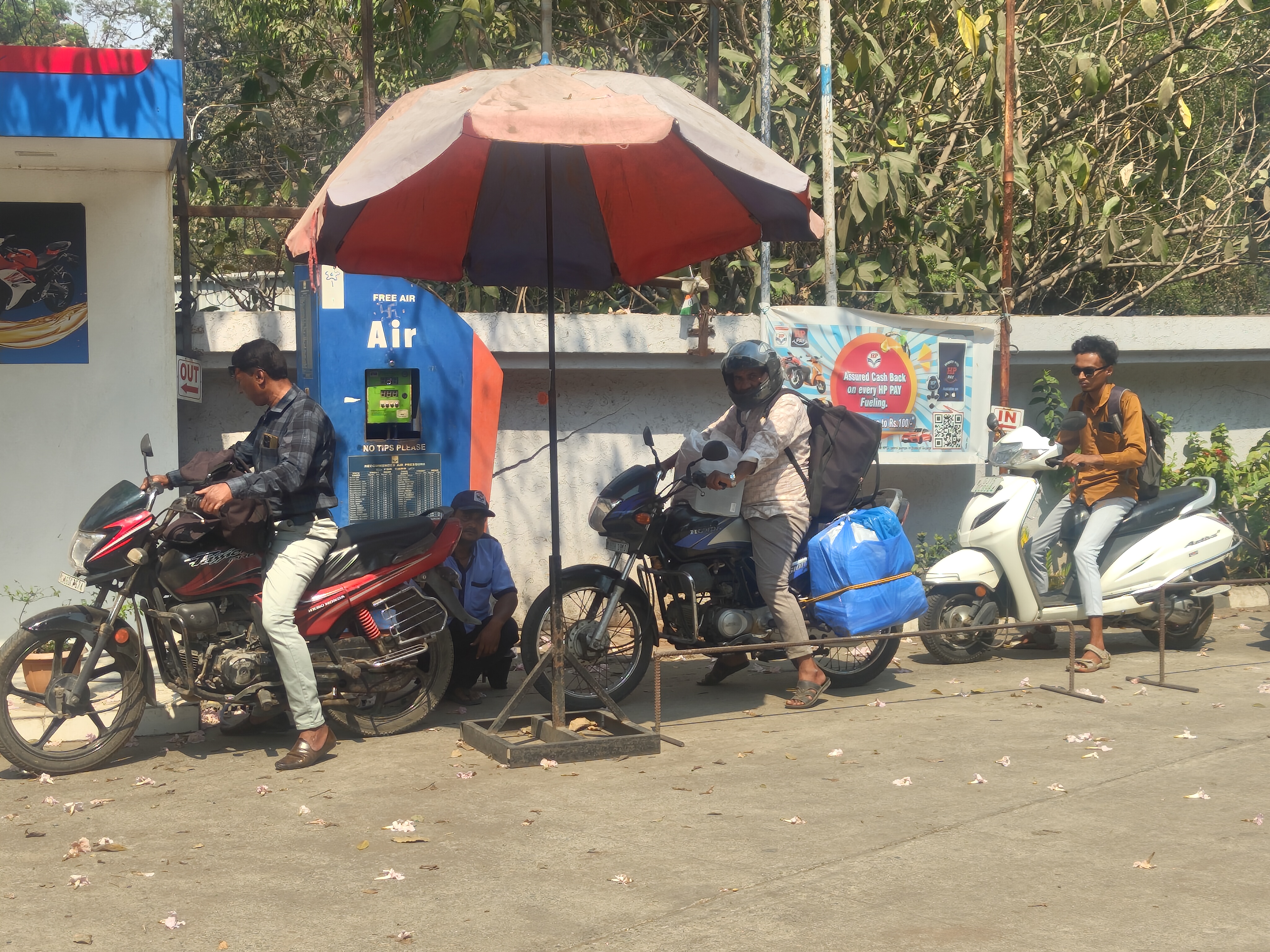 Hindustan Petroleum Corporation Limited - Valsad Dharampur Main Road, Valsad