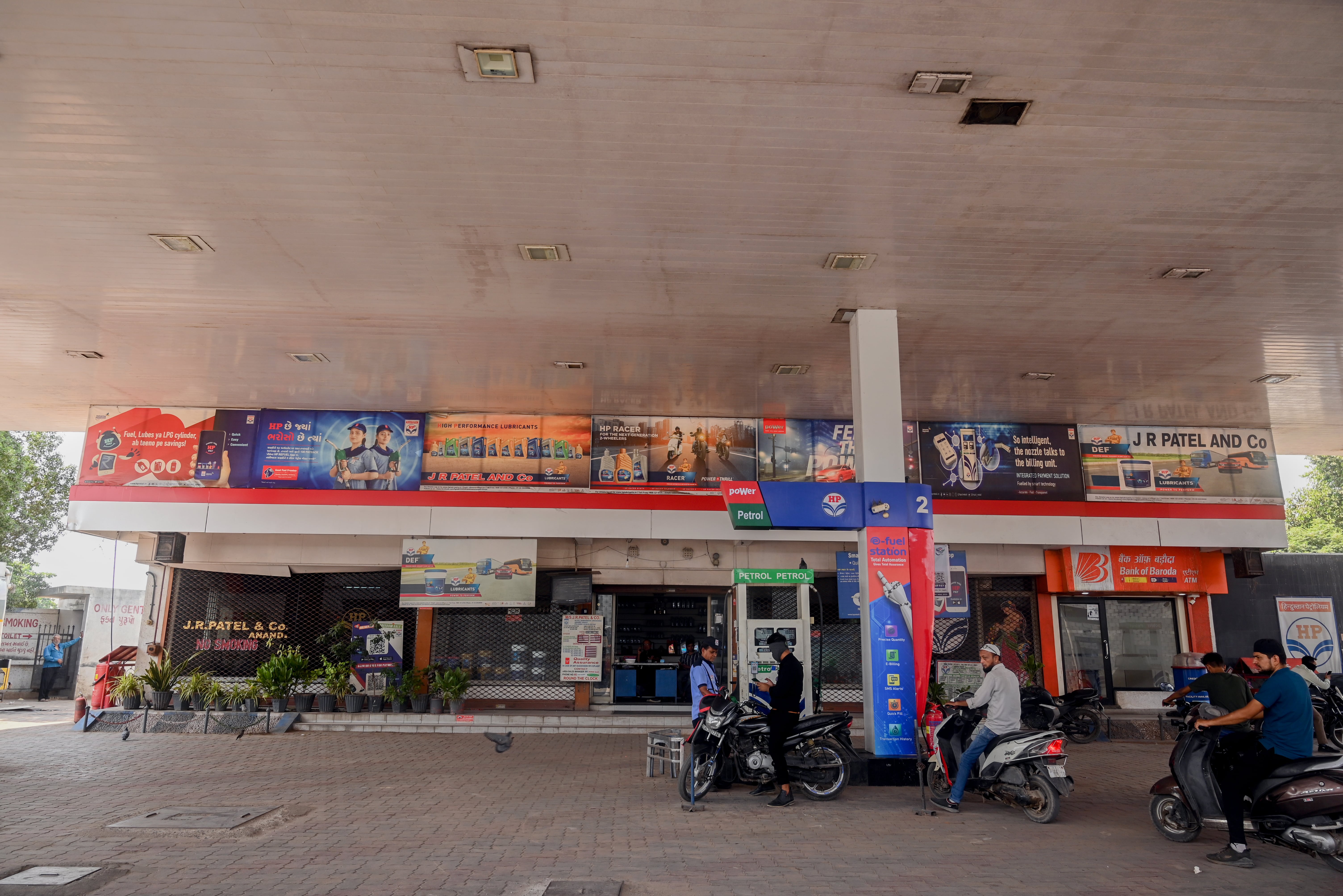 Hindustan Petroleum Corporation Limited - Samarkha Crossing, Anand