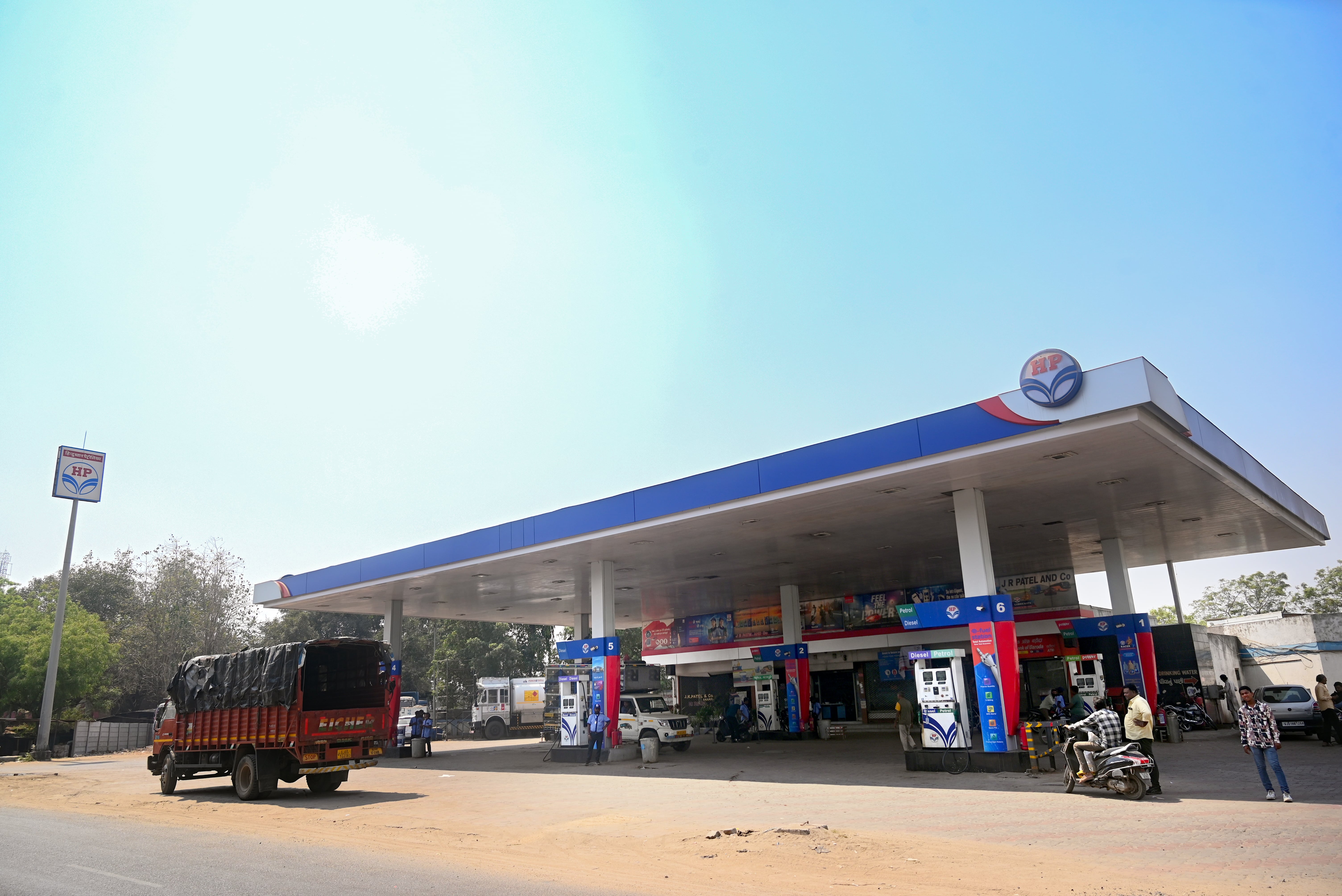 Hindustan Petroleum Corporation Limited - Samarkha Crossing, Anand
