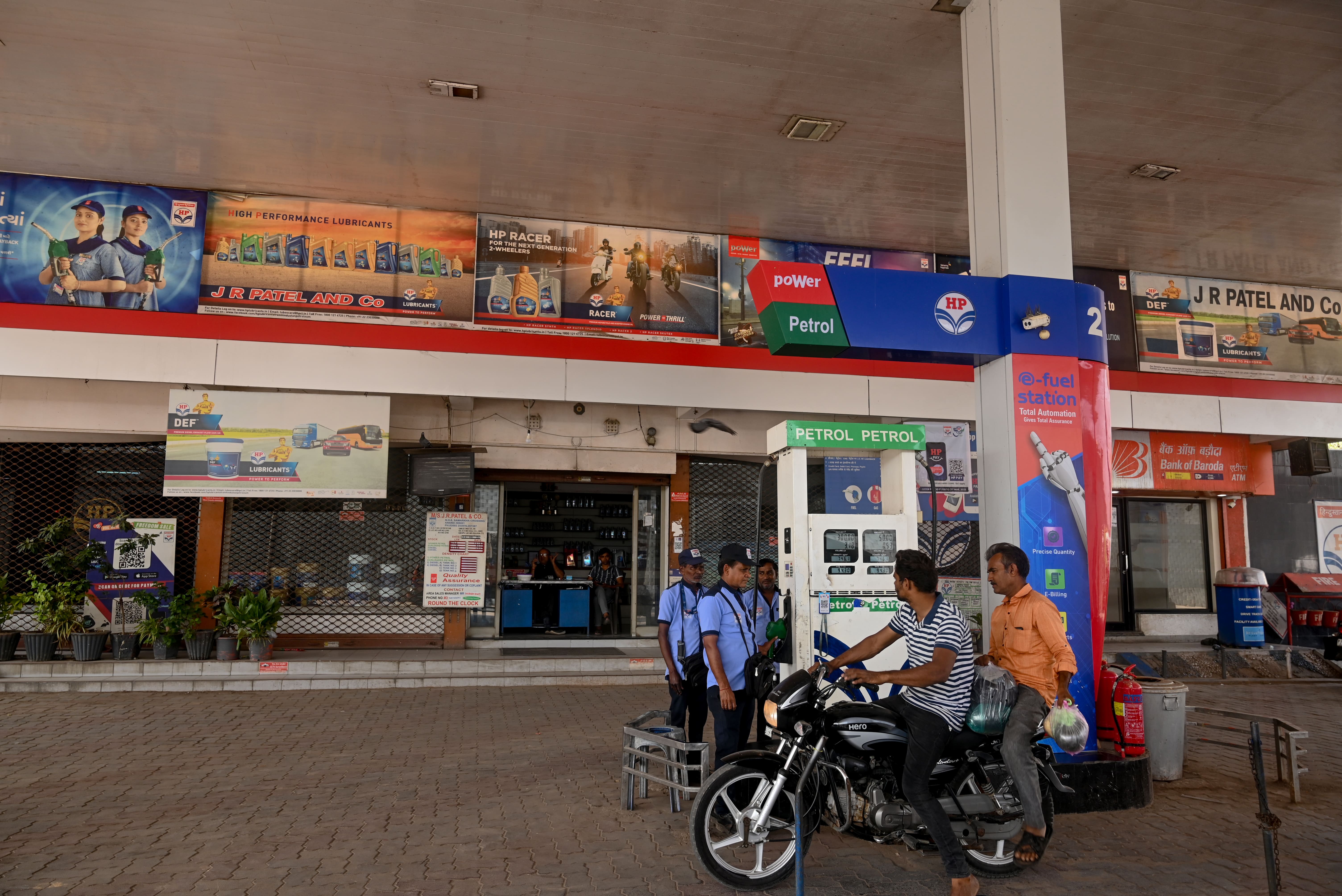 Hindustan Petroleum Corporation Limited - Samarkha Crossing, Anand