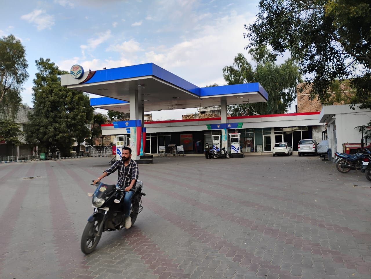 Hindustan Petroleum Corporation Limited - Vedhaynath Colony, Sirohi