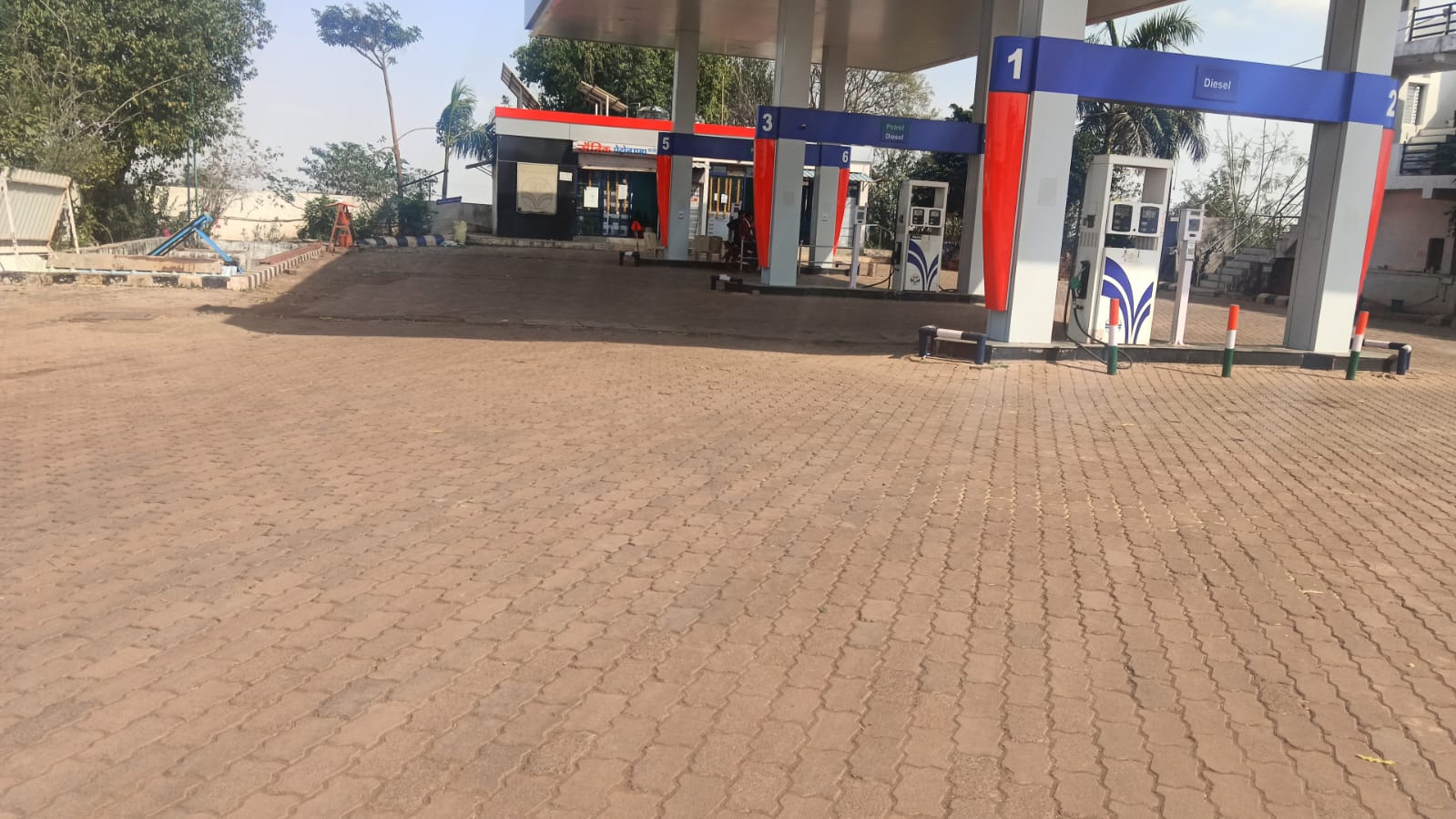 Hindustan Petroleum Corporation Limited - Barkheda Hat, Guna