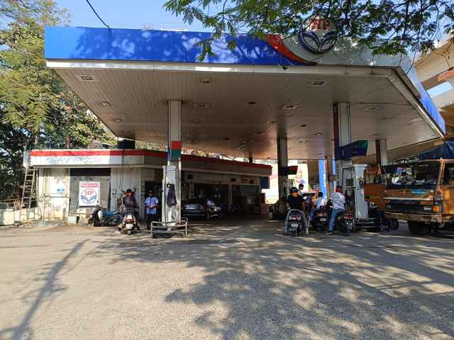 Hindustan Petroleum Corporation Limited - Kadbi Chowk, Nagpur