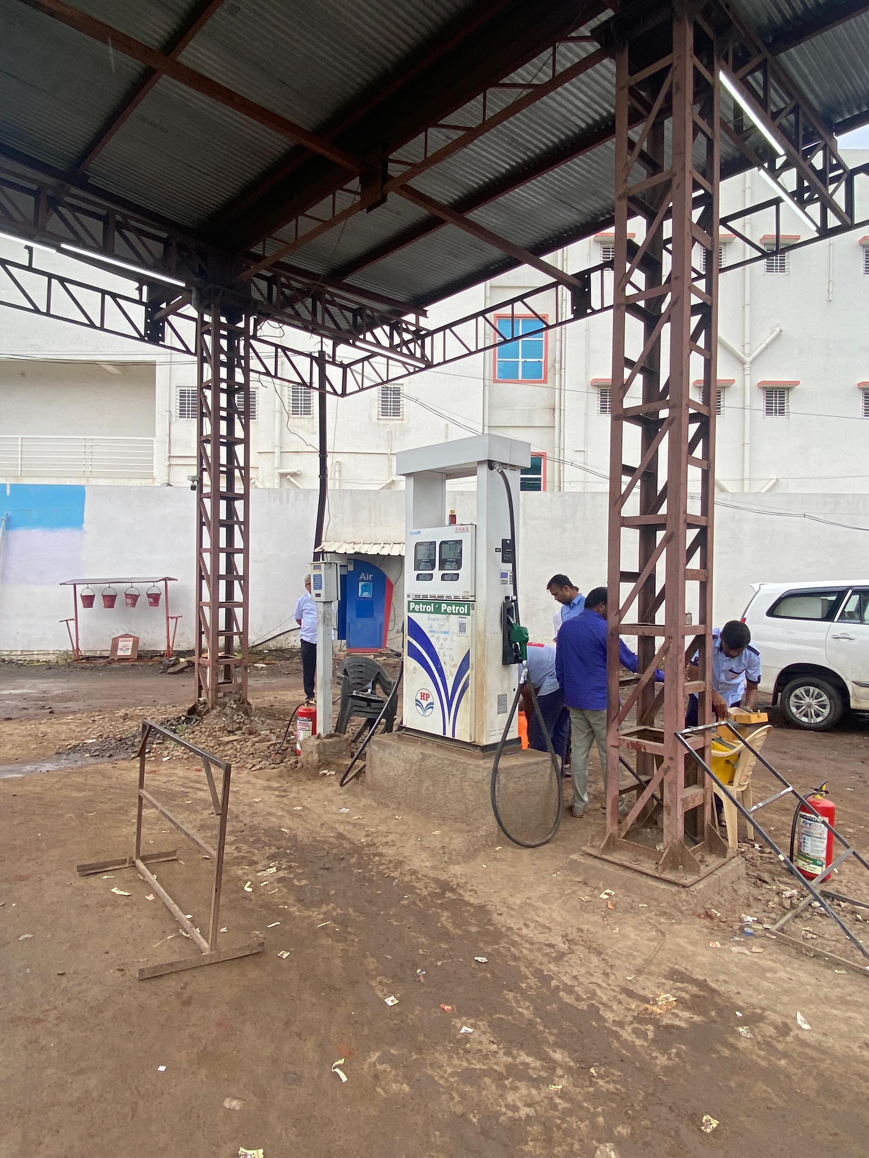 Hindustan Petroleum Corporation Limited - Yedeshi Solapur Road, Barshi