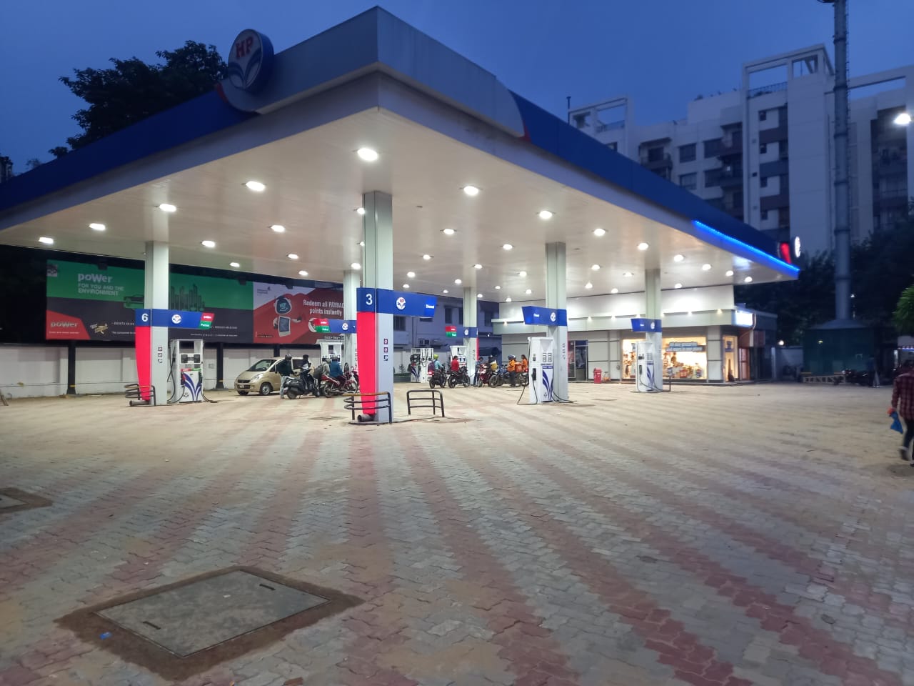 Hindustan Petroleum Corporation Limited - Netaji Subhas Road, Kolkata