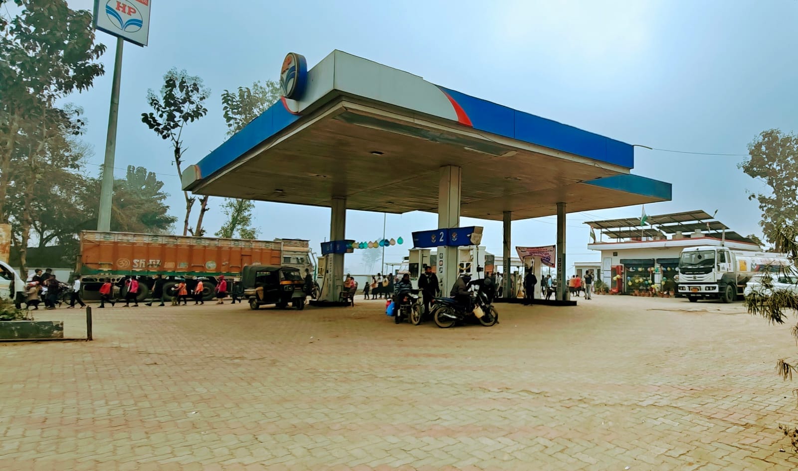 Hindustan Petroleum Corporation Limited - Pakdi Jungle, Maharajganj