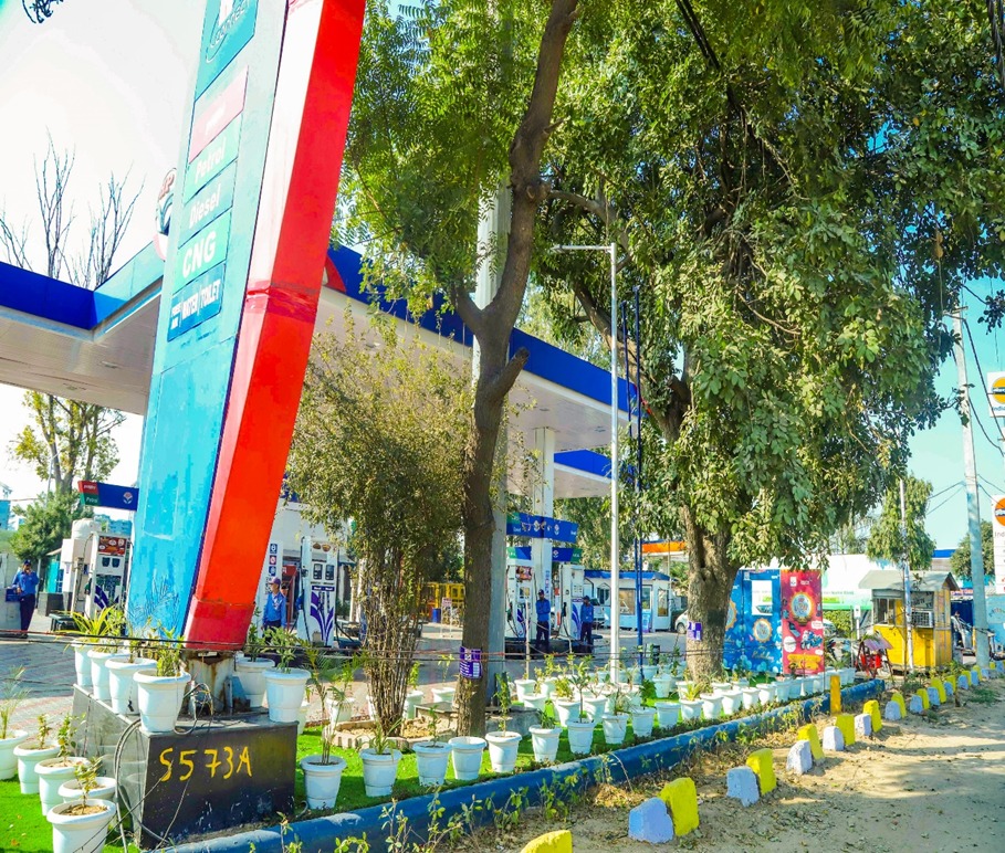 Hindustan Petroleum Corporation Limited - GT Karnal Road, New Delhi