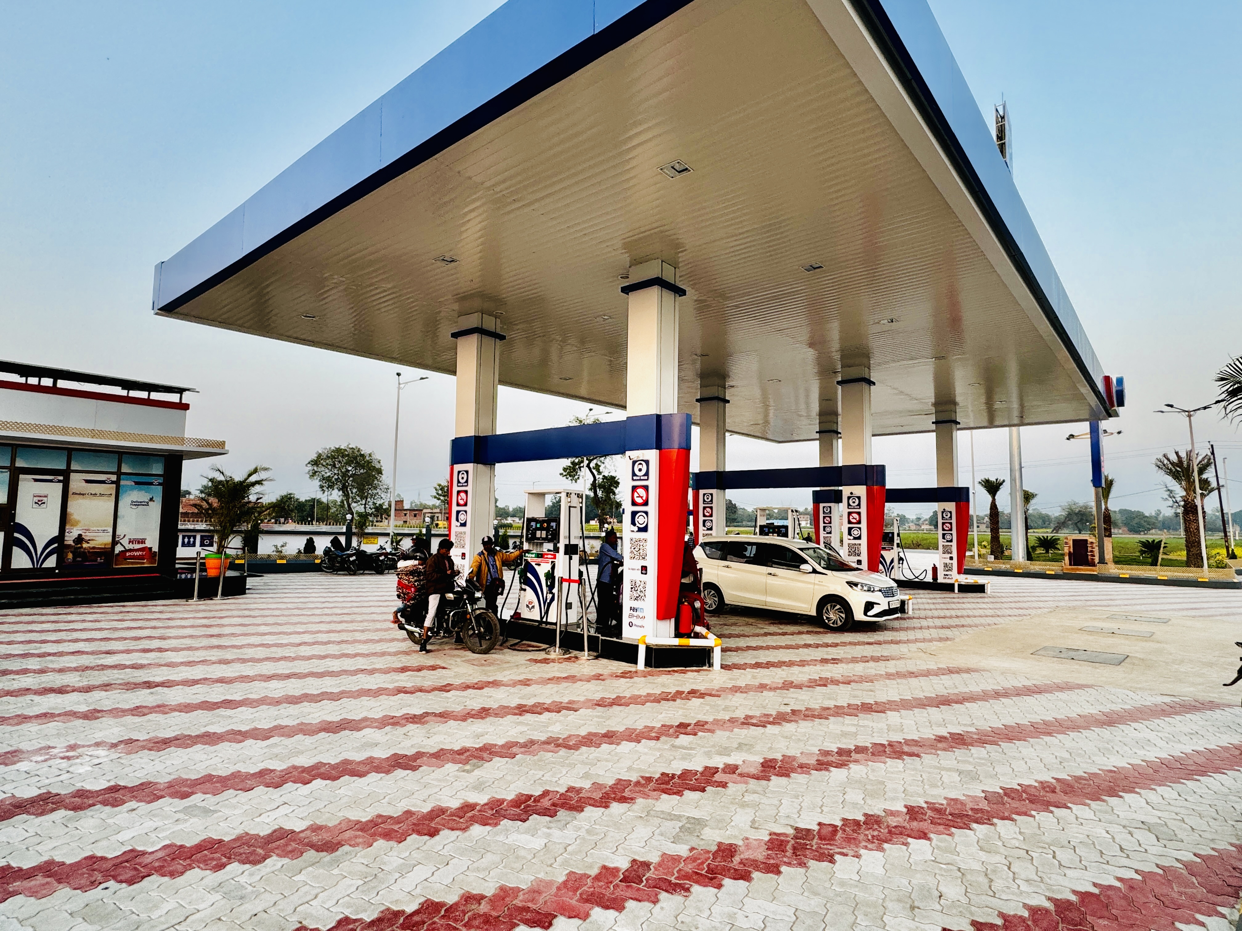 Hindustan Petroleum Corporation Limited - Saket, Mau