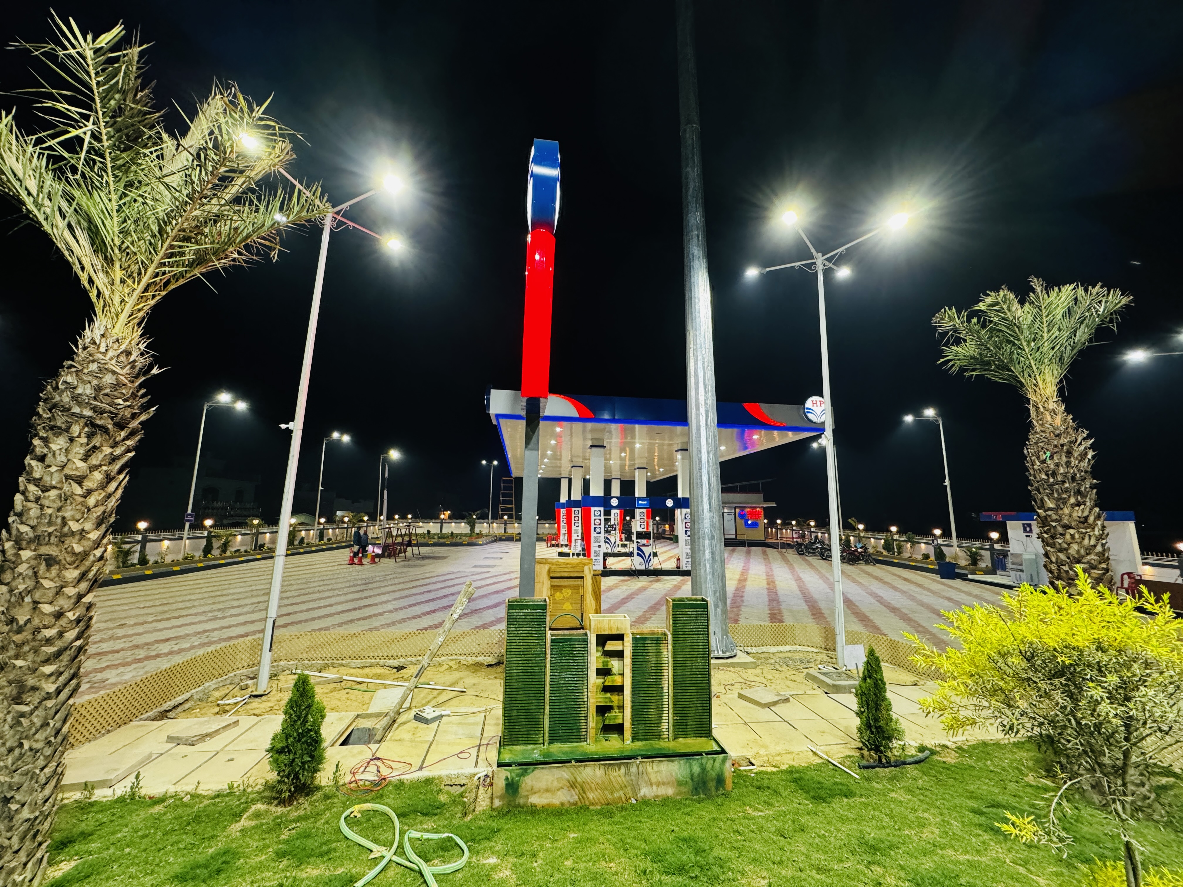 Hindustan Petroleum Corporation Limited - Saket, Mau