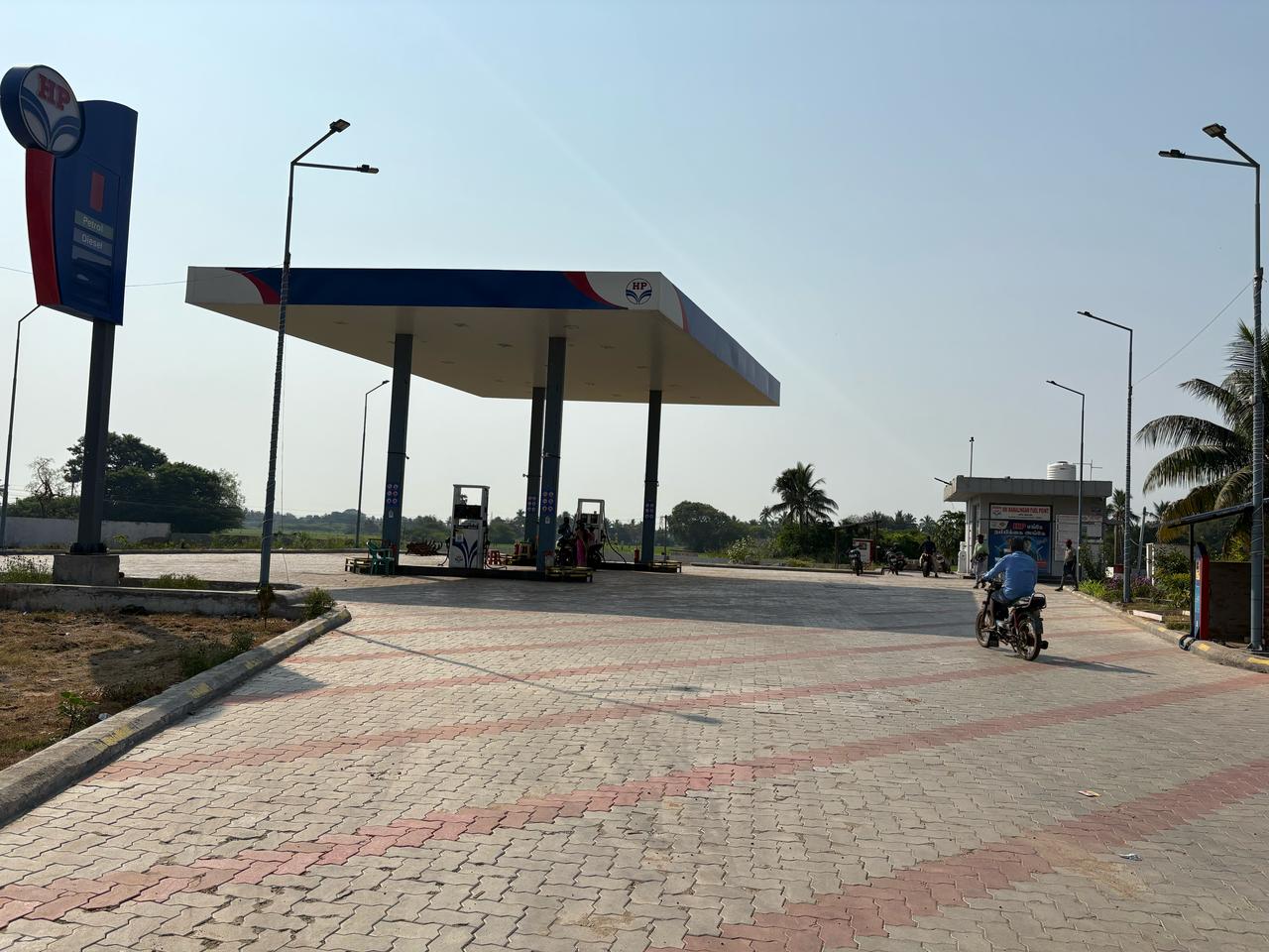 Hindustan Petroleum Corporation Limited - Kadaladi Main Road, Tiruvannamalai