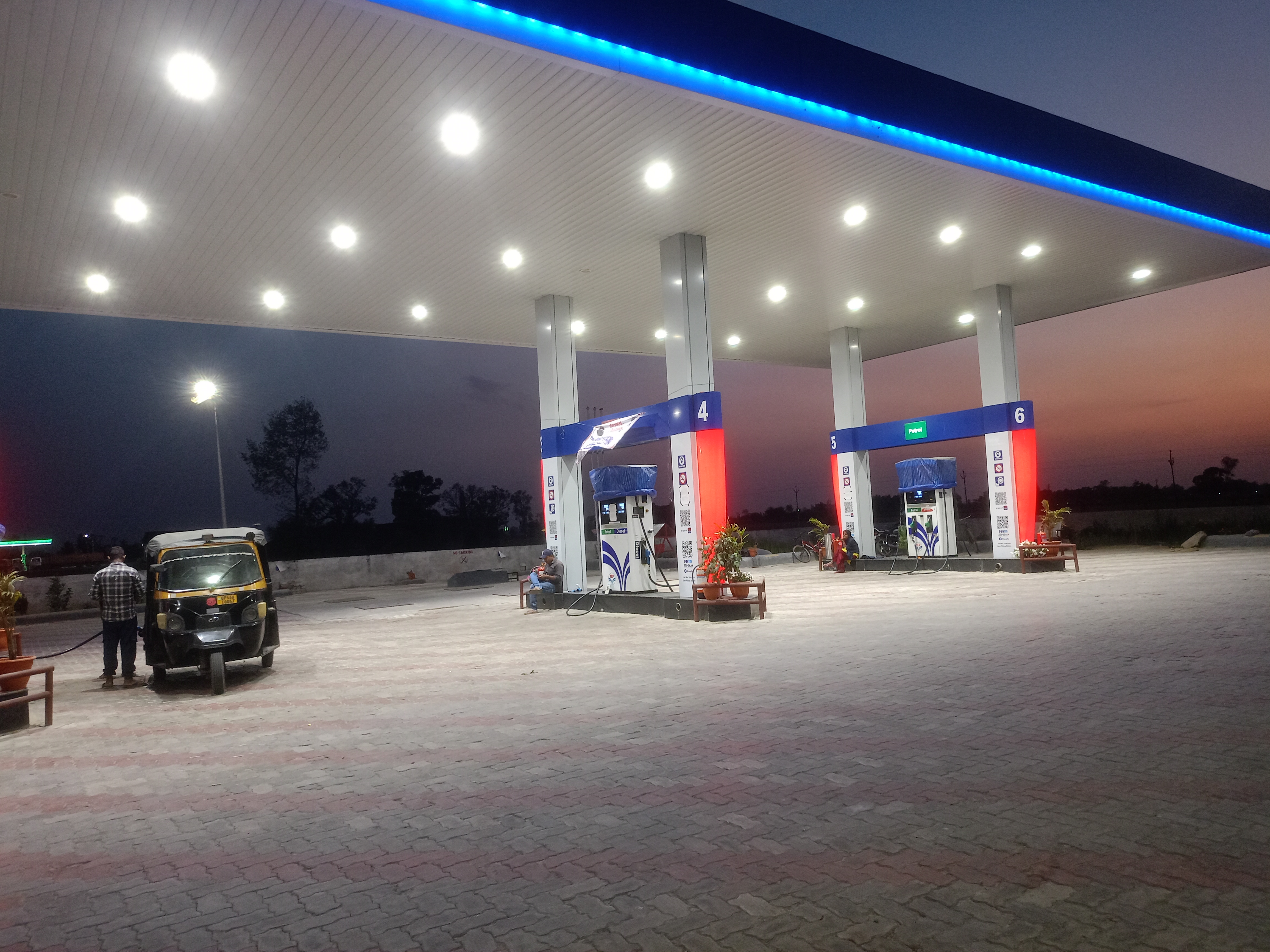 Hindustan Petroleum Corporation Limited - Tarakulawa, Maharajganj
