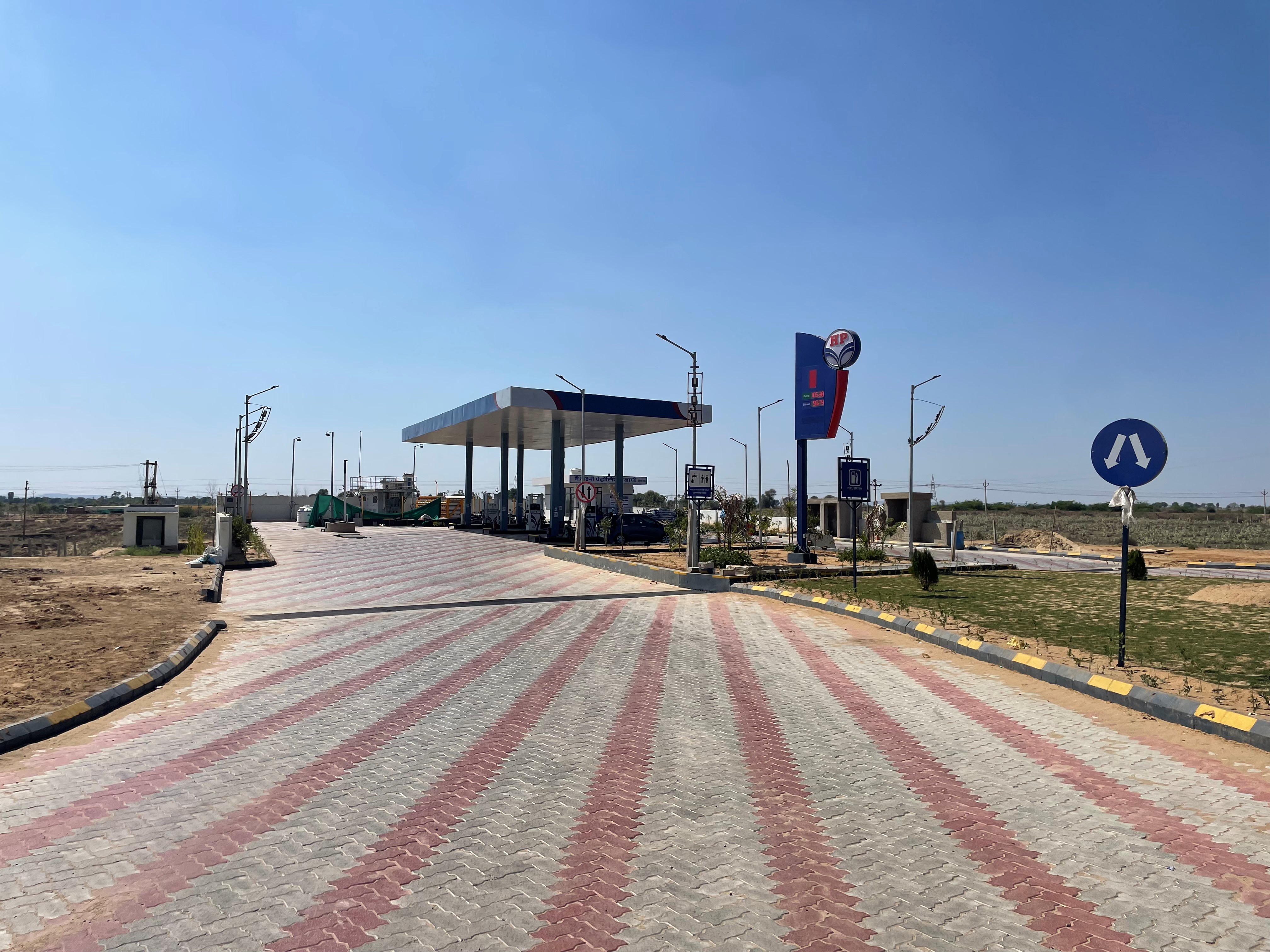 Hindustan Petroleum Corporation Limited - Manoharpura Road, Dausa
