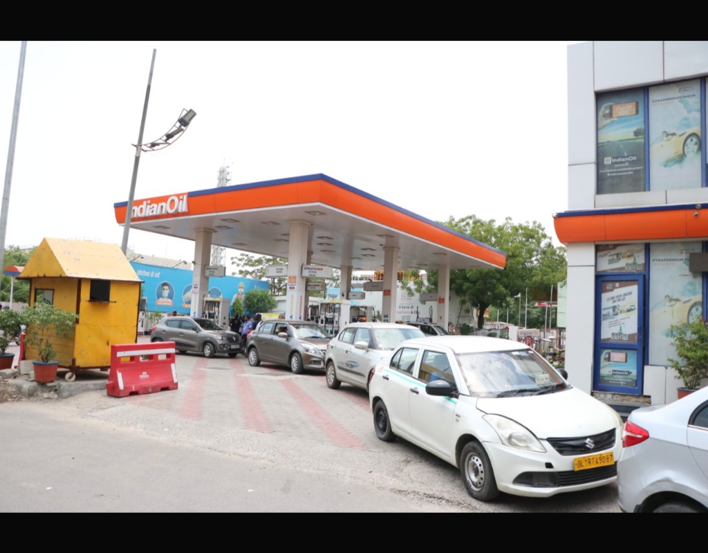 IndianOil - Janakpuri, New Delhi