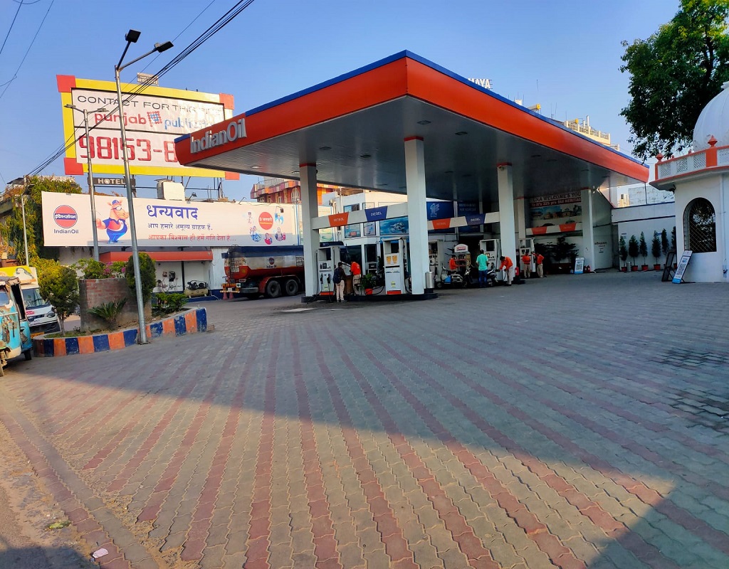 IndianOil, Una Estate Service Station, Badsala Gallery