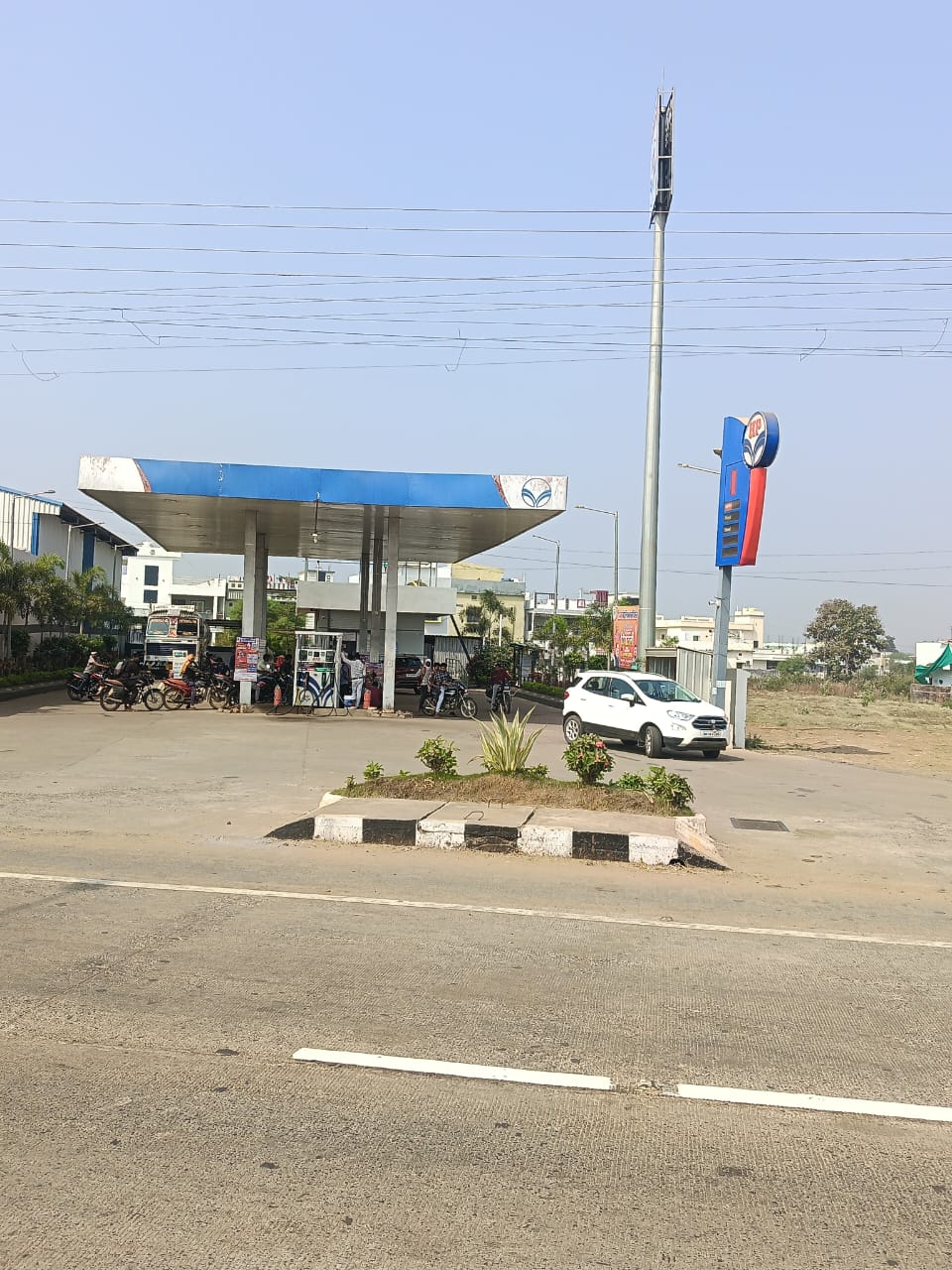 Hindustan Petroleum Corporation Limited - Chandrapur Gadchiroli Road, Chandrapur